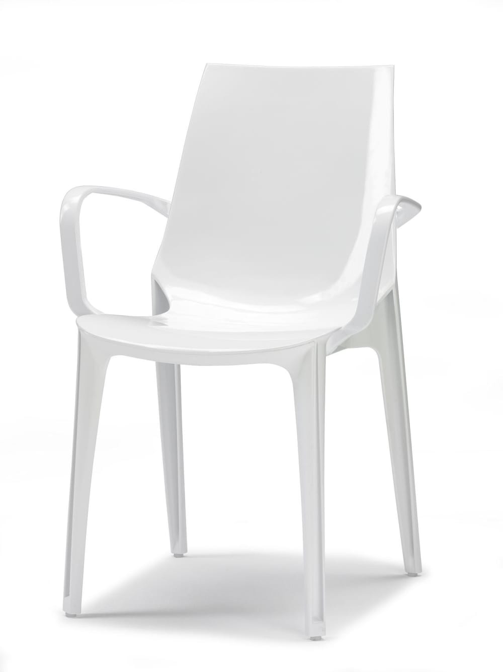 Chaise design en plastique blanc