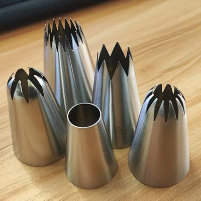TEMU 5pcs/set Large Flower Mouth Stainless Steel Set Of 5 Flowering Mouth Combination Cake Biscuit Cream Baking Decoration Tools Suitable For Cupcakes, Cakes And , Essential Baking Tool For Image