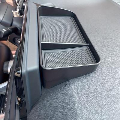 TEMU Universal Dashboard Storage Tray, Durable Plastic With Anti-slip Rubber Pad, Organizer For , Keys, Mobile Phones Image