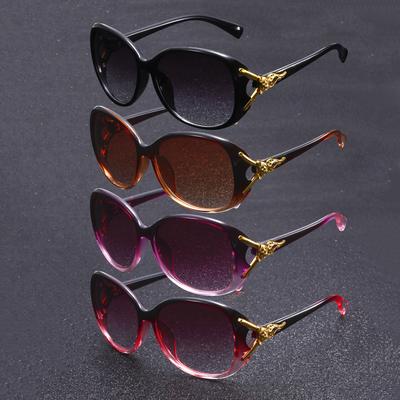 TEMU 4pcs Women's Fashion Oversized Glasses Retro Oval Gradient Color Sun Protection Glasses Luxury Decoration Beach Party Glasses Image