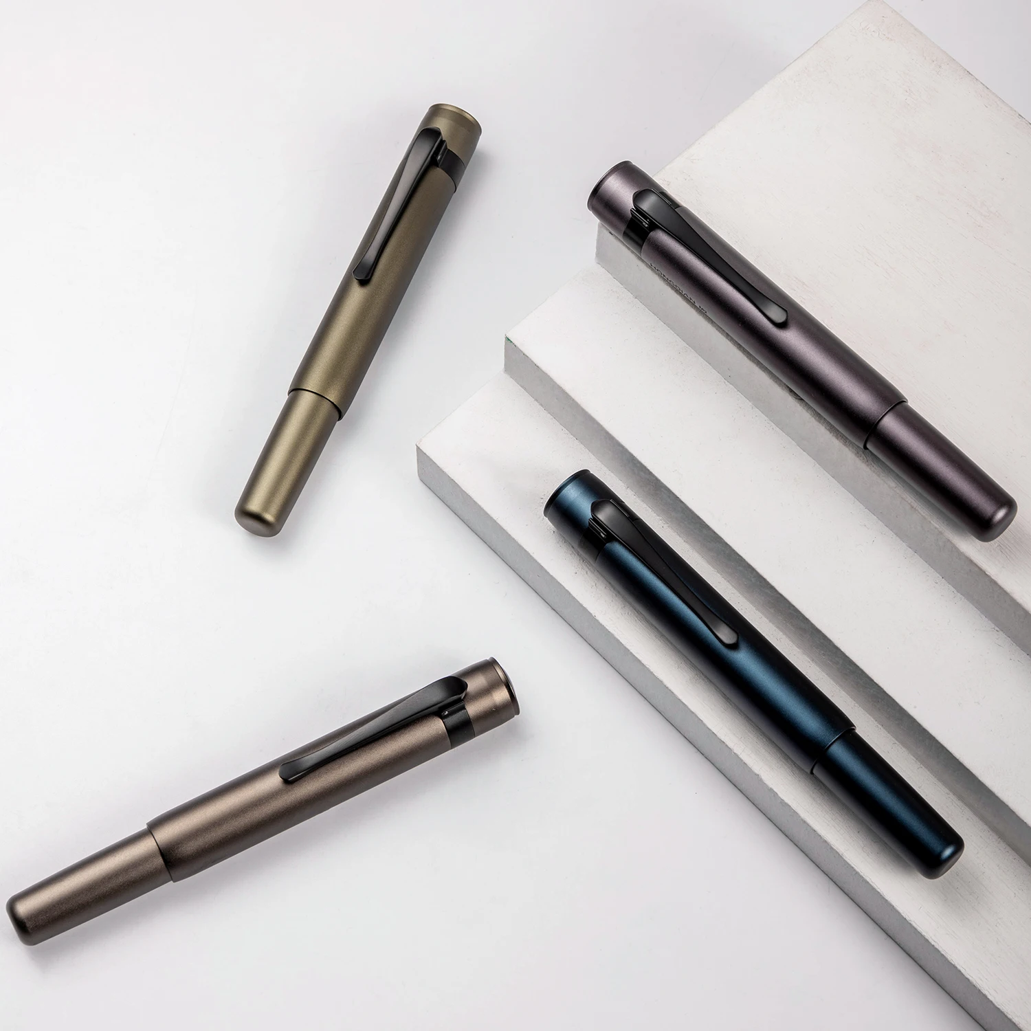 Hongdian M2 Mini kurzer Tintenroller, Tasche aus Aluminiumlegierung, tragbarer Schreib-Reisestift, feine Spitze, 0,5 mm Image