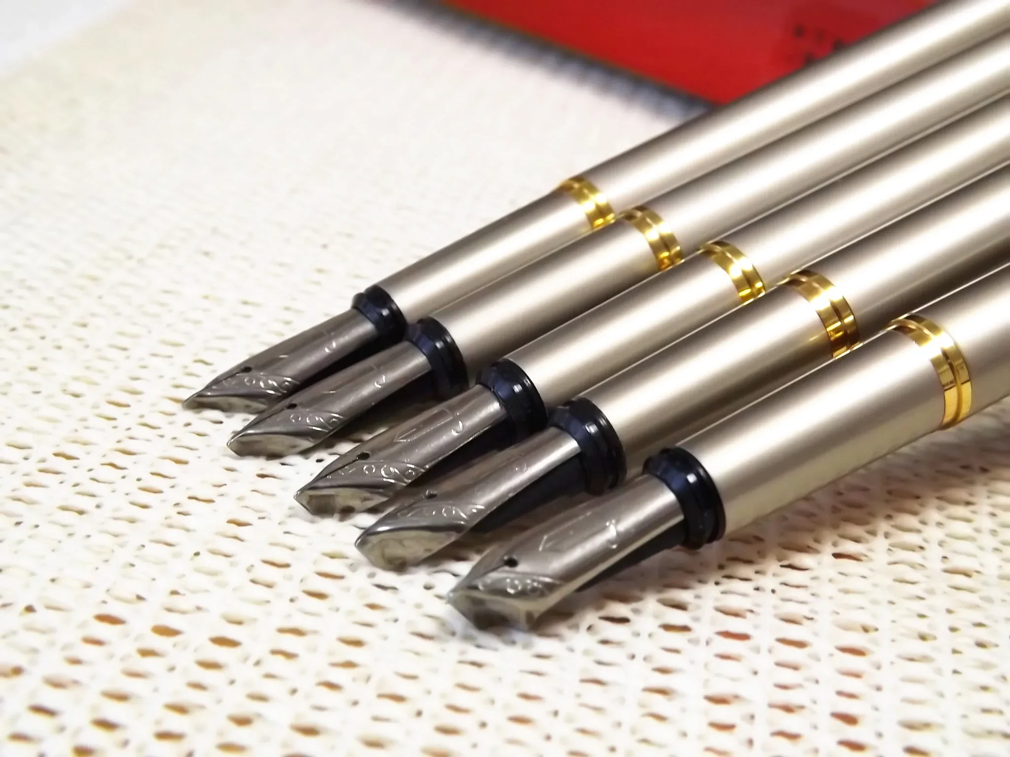 Venus 220 Füllfederhalter für arabische Kalligraphie – professionelle 1,5-mm-Spitze, hochwertige Handwerkskunst für arabische Schriften, ideal für Anfänger Image