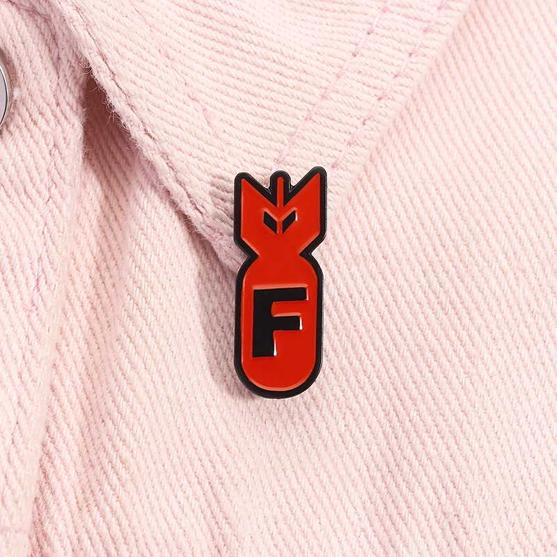 F Bombe Emaille Pin Kreative Lustige Hai Bomben Metall Brosche Revers Rucksack Abzeichen Schmuck Dekoration Geschenk Für Freunde Image