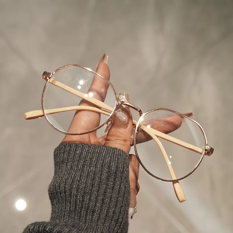 Schicke ovale Lesebrille für Damen – ultraleichte, hochauflösende Anti-Blau-Brille Image