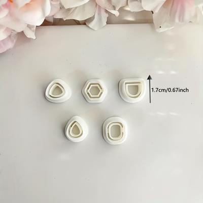 TEMU A Set Of 5 Elegant Mini Geometric Polymer Clay Cutters - A High-precision Plastic Jewelry-making Kit, Suitable For Diy Soft Clay Earrings And Jewelry Cutting Tools. Image