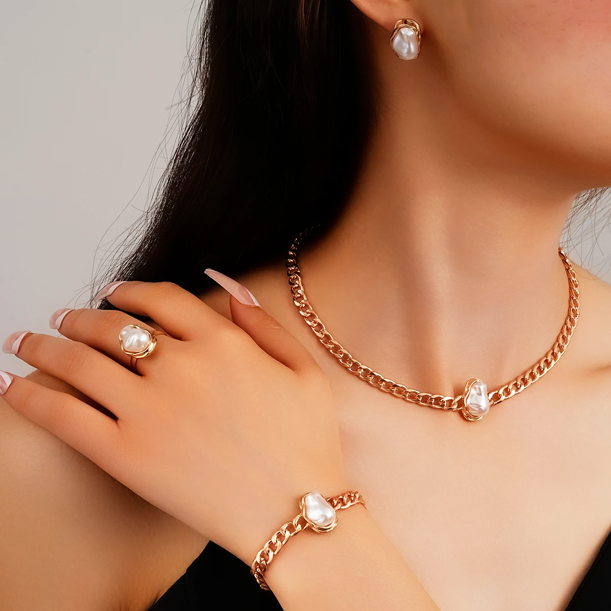 5PCS frauen Unregelmäßige Imitation Perlen Schmuck-Set Für Frauen Mode Gold Farbe Halskette Armband Ring Ohrringe Hochzeit Schmuck Image