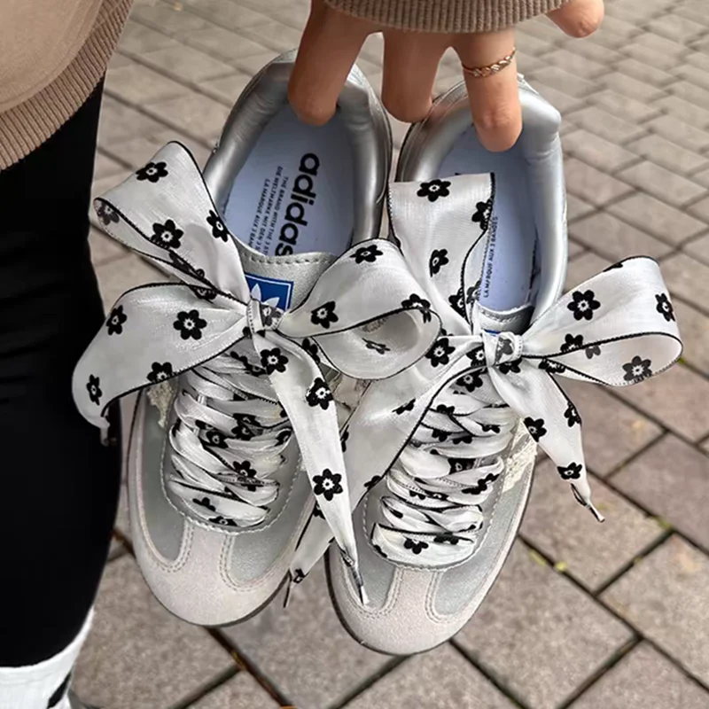 4 cm kleine Blume Beflockung Streamer Garn Schnürsenkel Schleife Sneaker Schwarz Weiß Sportschuhe Schnürsenkel DIY DE Trainingsschuhe Schnürsenkel