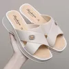 Frauen Schuhe Sommer Hausschuhe Frauen Tragen Außerhalb Dicke Sohle Keil Heels Mode Hausschuhe