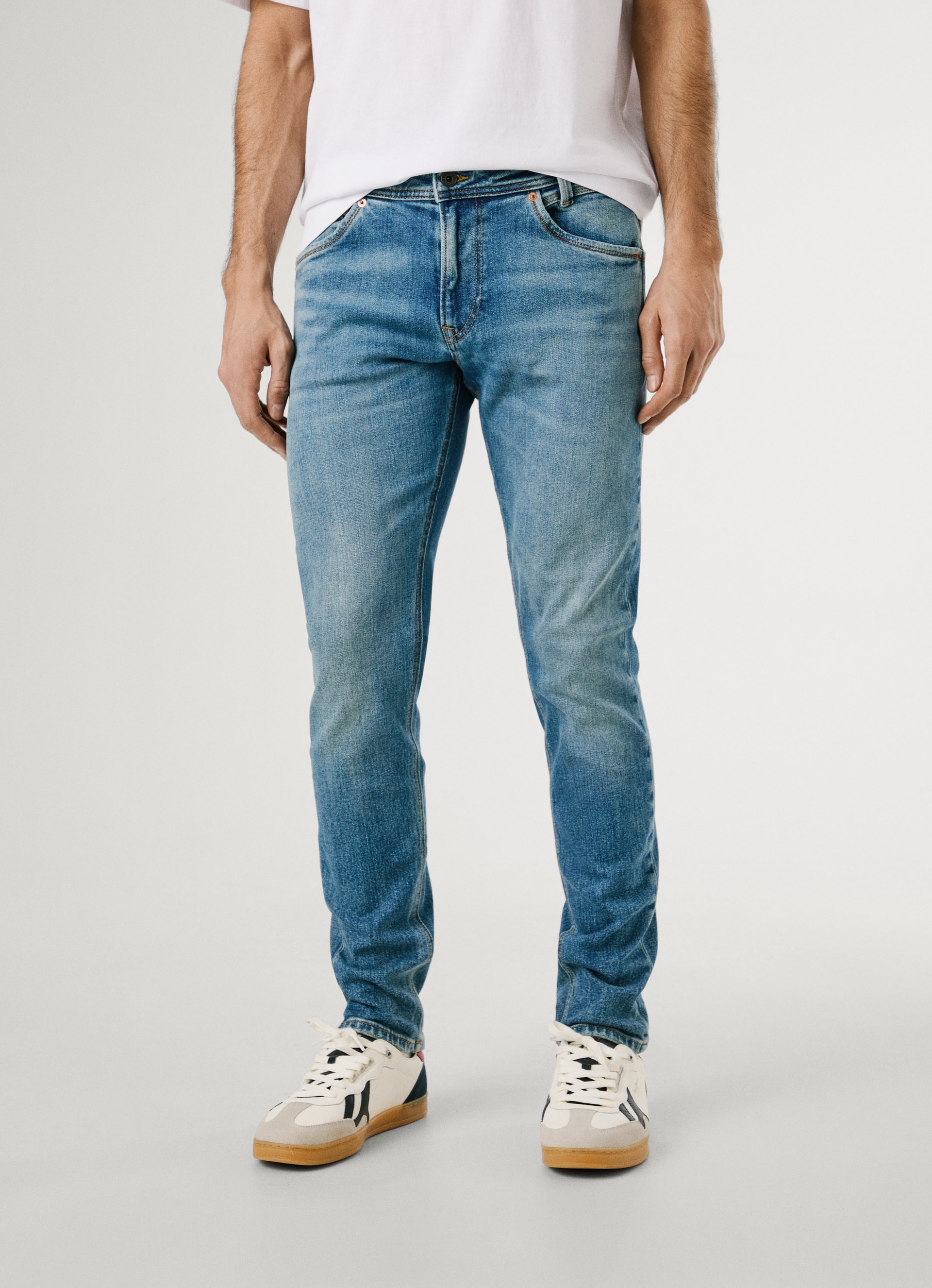 Tapered-fit-Jeans PEPE JEANS "TAPERED JEANS", Damen, Gr. 32, Länge 34, blau (blau dirty), Denim/Jeans, Obermaterial: 99% Baumwolle, 1% Elasthan, gerade, unten schmal lang, Jeans