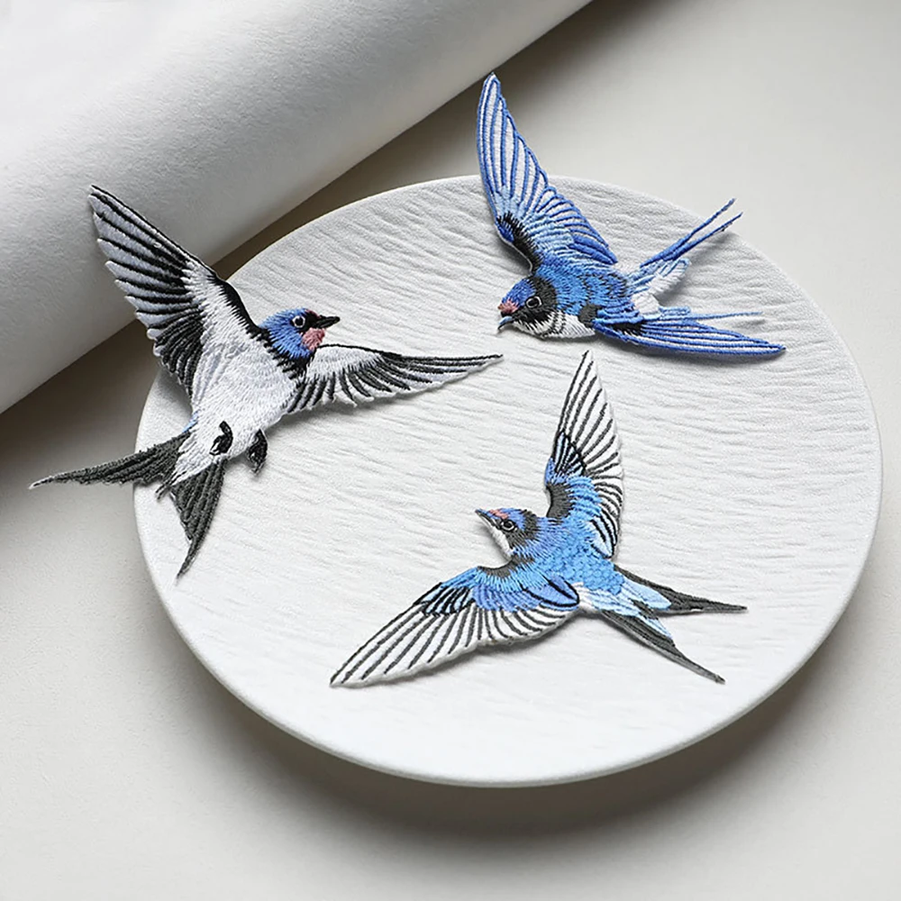 One Piece Swallow Stickerei Patch Multi-Pose Symmetrisches Design Eisen auf Applikation für die Reparatur von Kleidungslöchern Image