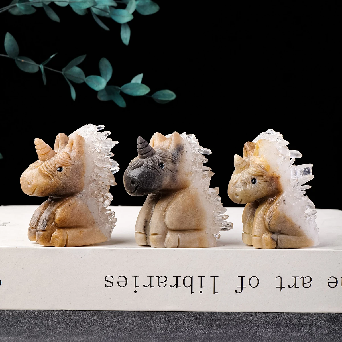 1pc Natürliche Kristall Cluster Einhorn Skulptur Hand-geschnitzt Kristall Tier Ornament Nette Hause Desktop Dekoration Urlaub Geschenk Image