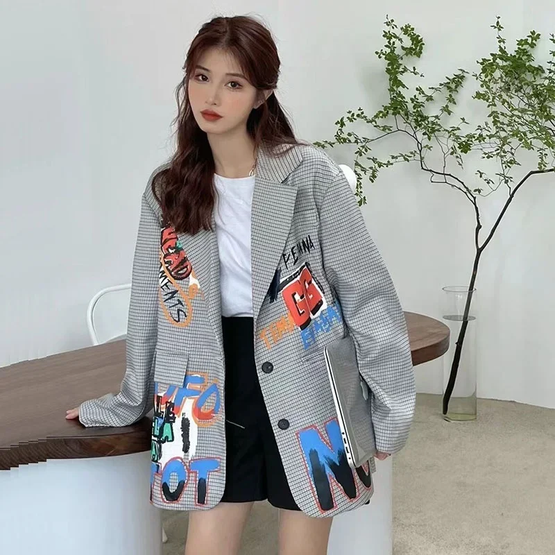 Frühling Herbst Neue Frauen Grau Blazer Casual Graffiti Brief Drucken Anzug Jacke Weibliche Lange Hülse Lose Plaid Blazer Damen Mantel