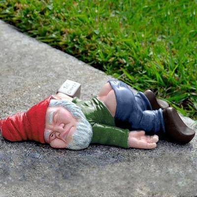 SNQ - Lustiger betrunkener Gartenzwerg, kreative Zwergenstatuen-Dekoration, Gartenskulptur, Image