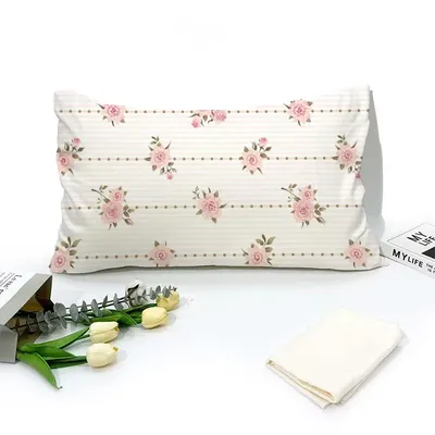 Rosa Kissenbezüge mit Blumenmuster, Streifen und Punkten, Schlafzimmer, Wohnzimmer, Sofa, Image