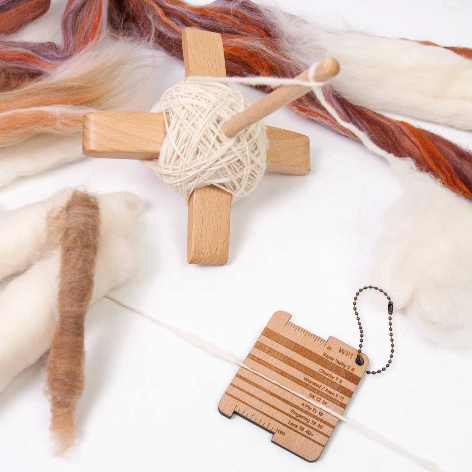 Abnehmbare kreuzförmige türkische Spindel aus Holz – handspinnendes Garn-Set mit 50 g Woll-Roving- und Garnlehre Image