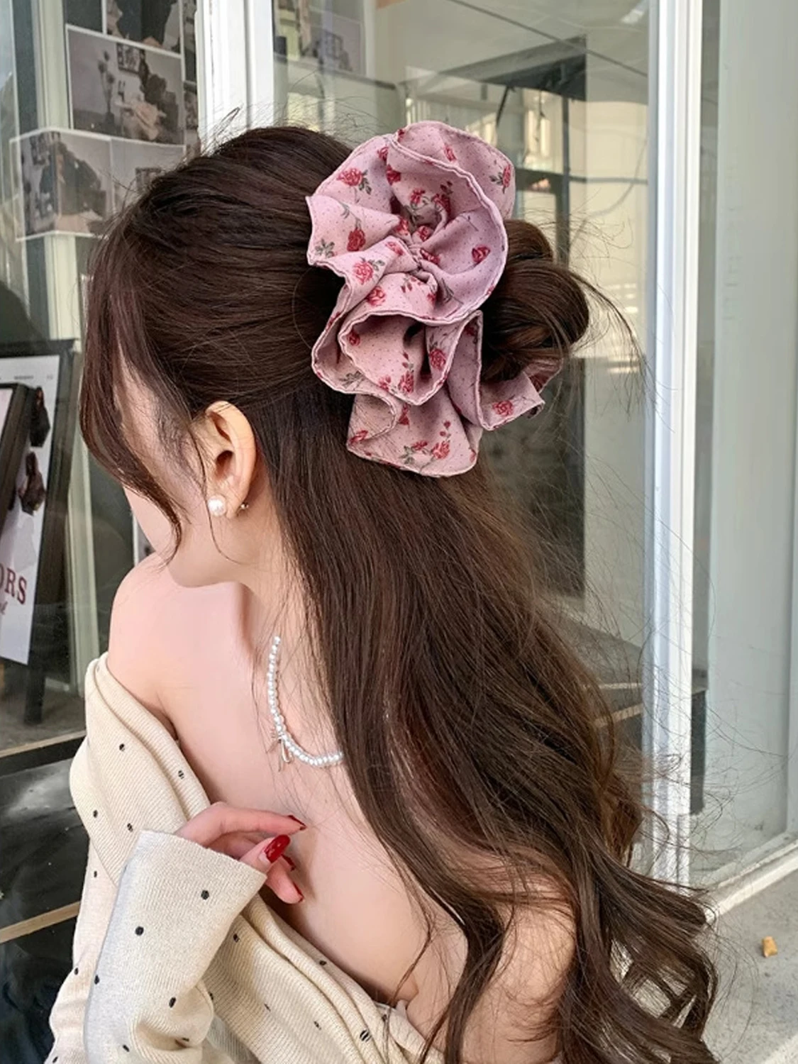 1pc Retro Rose Blume Spitze Dickdarm Haargummi, sanftes Temperament Brötchen Frisur Blume Haar Seil Haar-Accessoires Image