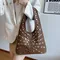LEFTSIDE Rivets Design PU cuir Hobo sacs dame sac à bandoulière pour femmes 2025 nouvelle mode rétro