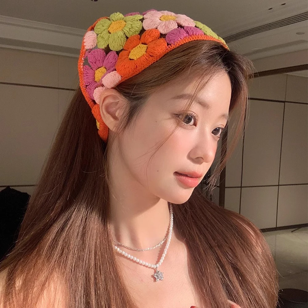 AWAYTR Gestrickte orangefarbene Blumen-Haarbänder, modischer Haarschal für Frauen, florales Strick-Urlaubs-Stirnband, böhmischer Haarschmuck Image