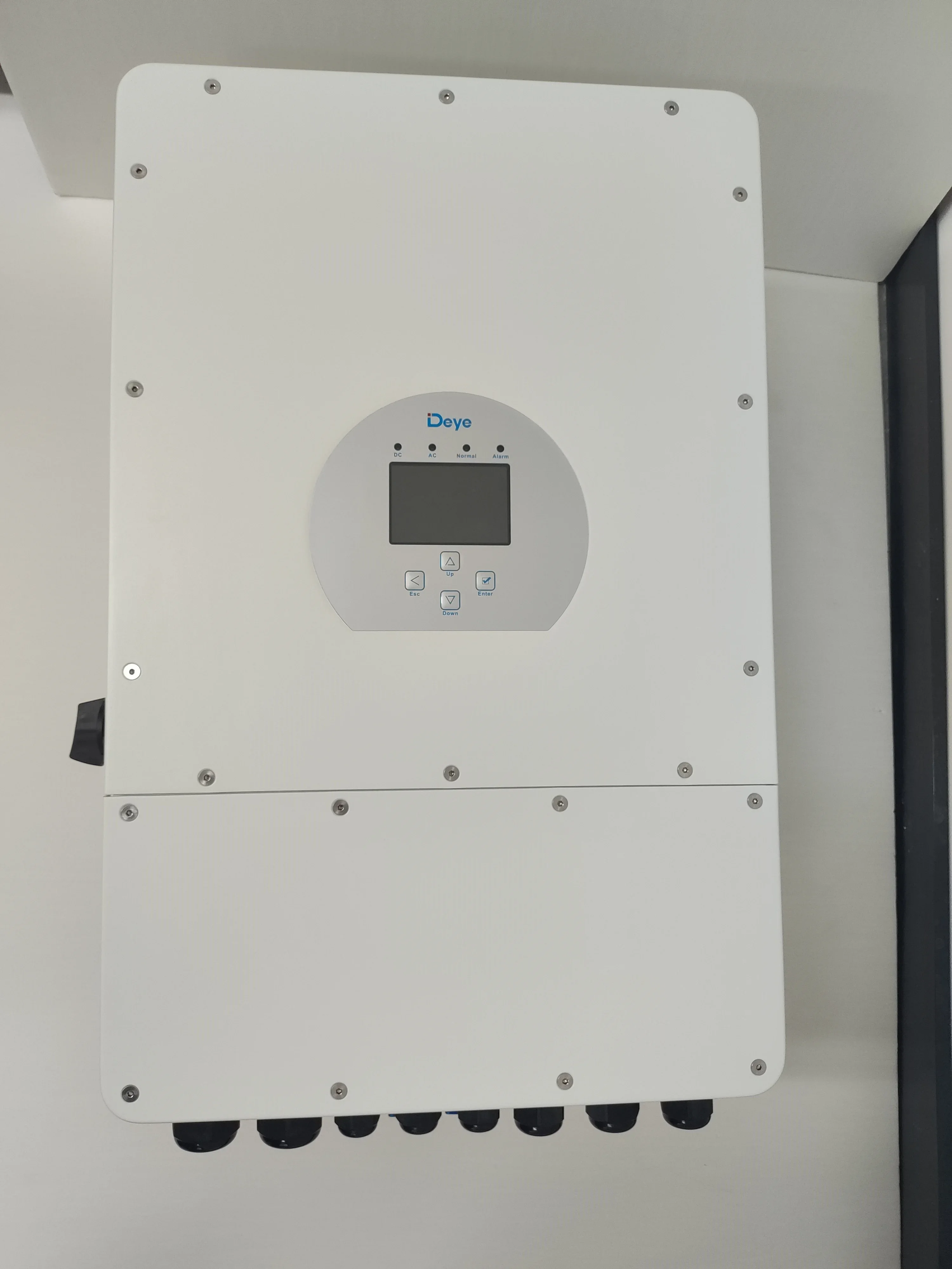 Vendita calda Deye prezzo di fabbrica unico/trifase solare inverter 3.6kw 4kw 5kw 6kw sistema di energia solare sulla rete inverter di energia solare