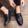 Neue britische Fransen Slipper Slip-On Herren Leder Herbst Lederschuhe spitz Business Casual Herren