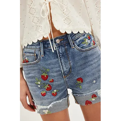 Driftwood Frannie Shorts at Free People in Strawberry Fields, Size: 31