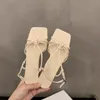 Elegante schwarze High-Heel-Sandalen im französischen Stil mit feinen Riemen, Damenschuhe, 2025,