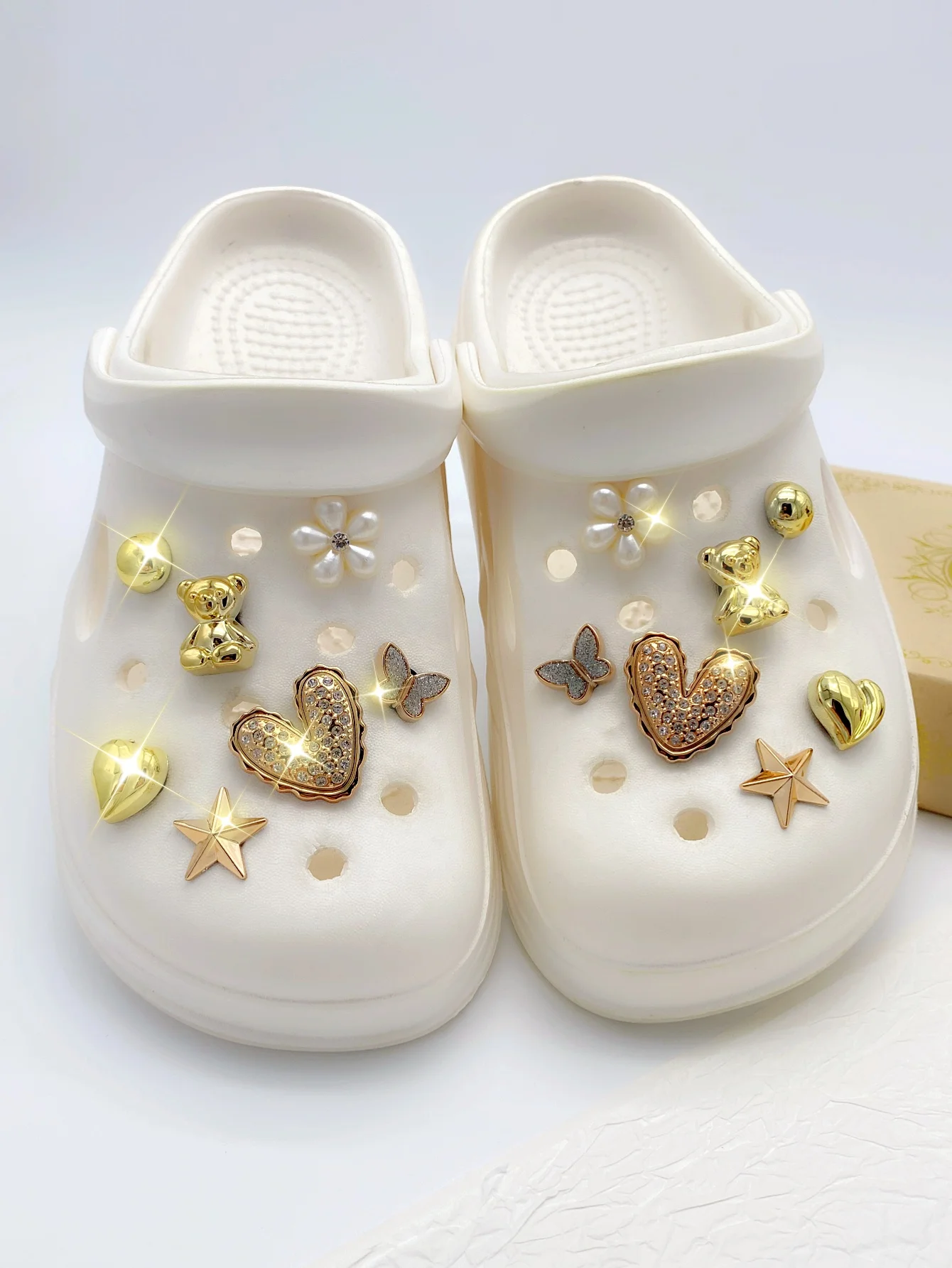 14-teilige goldene diamantgepunktete Herzen, kleine Bären, Herzen, fünfzackige Sterne, ABS-Perlen, weiße diamantgepunktete Blumen, f Image