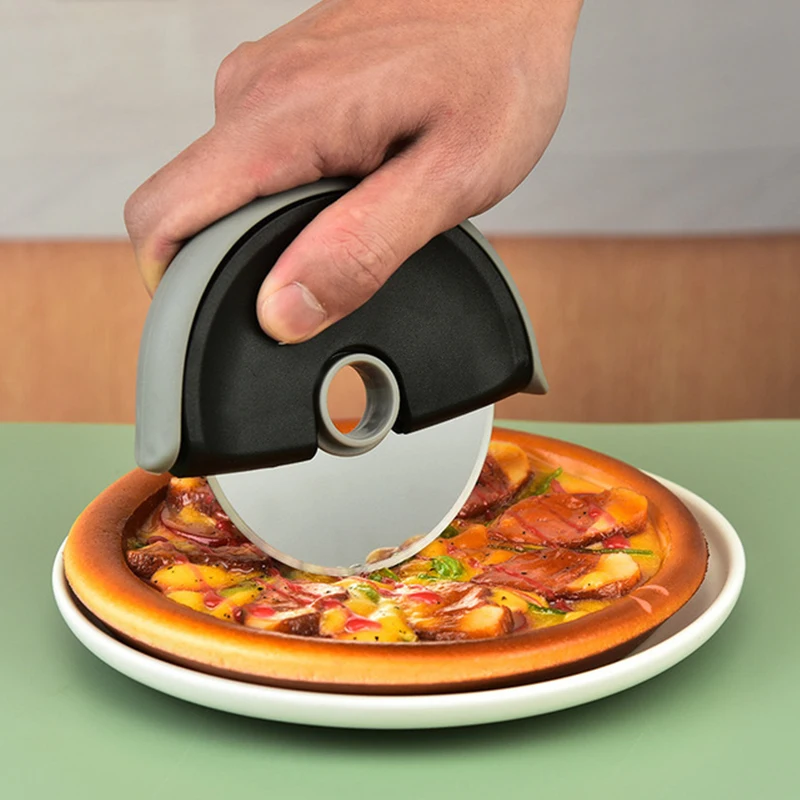 Coltello da taglio a ruota tonda per Pizza con coperchio rullo in acciaio inossidabile affettatrice per Pizza taglierina per pasticceria accessori da cucina