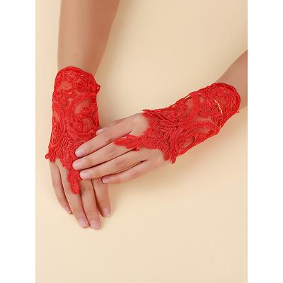 Elegant White Lace Bridal Gloves – Vintage Fingerless Wedding Gloves with Floral Embroidery for Brides and Formal Events