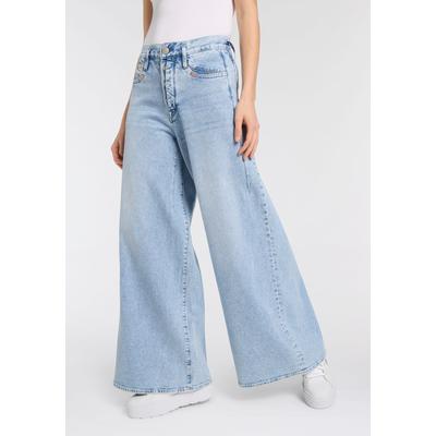 5-Pocket-Jeans HERRLICHER "Shyra Palazzo Denim", Damen, Gr. 33, N-Gr, racy, Denim/Jeans, Obermaterial: 99% Baumwolle, 1% Elasthan, casual, weit, Jeans, mit besonders weitem Bein Image