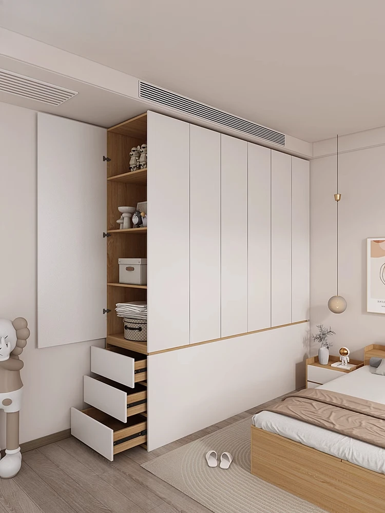 Kleine Wohnung, Nachttisch, Kleiderschrank, Haushalt, Aufbewahrungsschrank, Schublade, offene Tür, Kindergarderobe, individuelles Schlafzimmer, schmaler Schrank