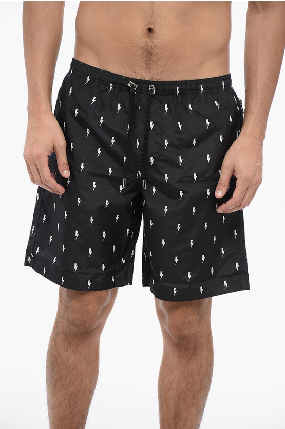 LANGE BADESHORTS MIT MICRO-BOLZEN Image