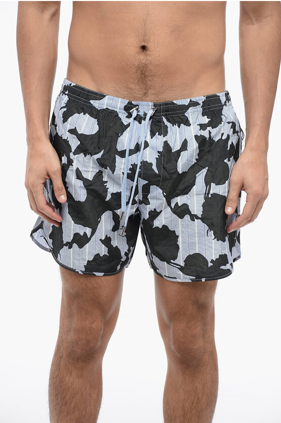 BADESHORTS MIT AUFFÄLLIGEN BLUMEN Image