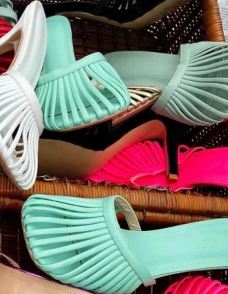 Runde Zehen Riemchen Käfig Schuhe Frauen schlüpfen auf hohle dünne Absätze schmale Band Sandalen rosa Silber lila Maultiere Schuhe Größe 45