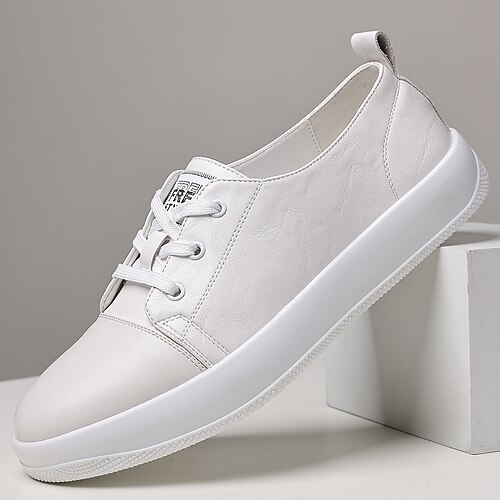 Herren-Sneaker aus blauem Kunstleder mit weißer Gummisohle – bequeme Schnürsneaker für Sport, Reisen und Freizeit Image