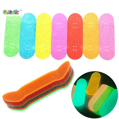 Mini Glow In Dark Finger Skateboard Plastic Luminous Fingerboard Deck Toy Kids Stress Relief Toys