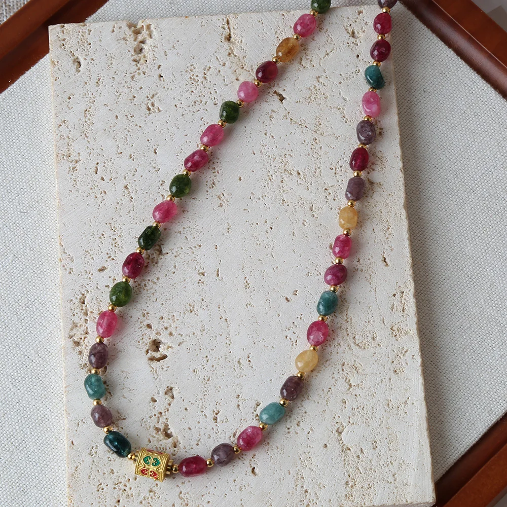 Böhmischer Schmuck, natürlicher Turmalin, handgefertigte Perlen, Halskette, Edelstahl, Tibet, verzierter Anhänger als Partygeschenk Image