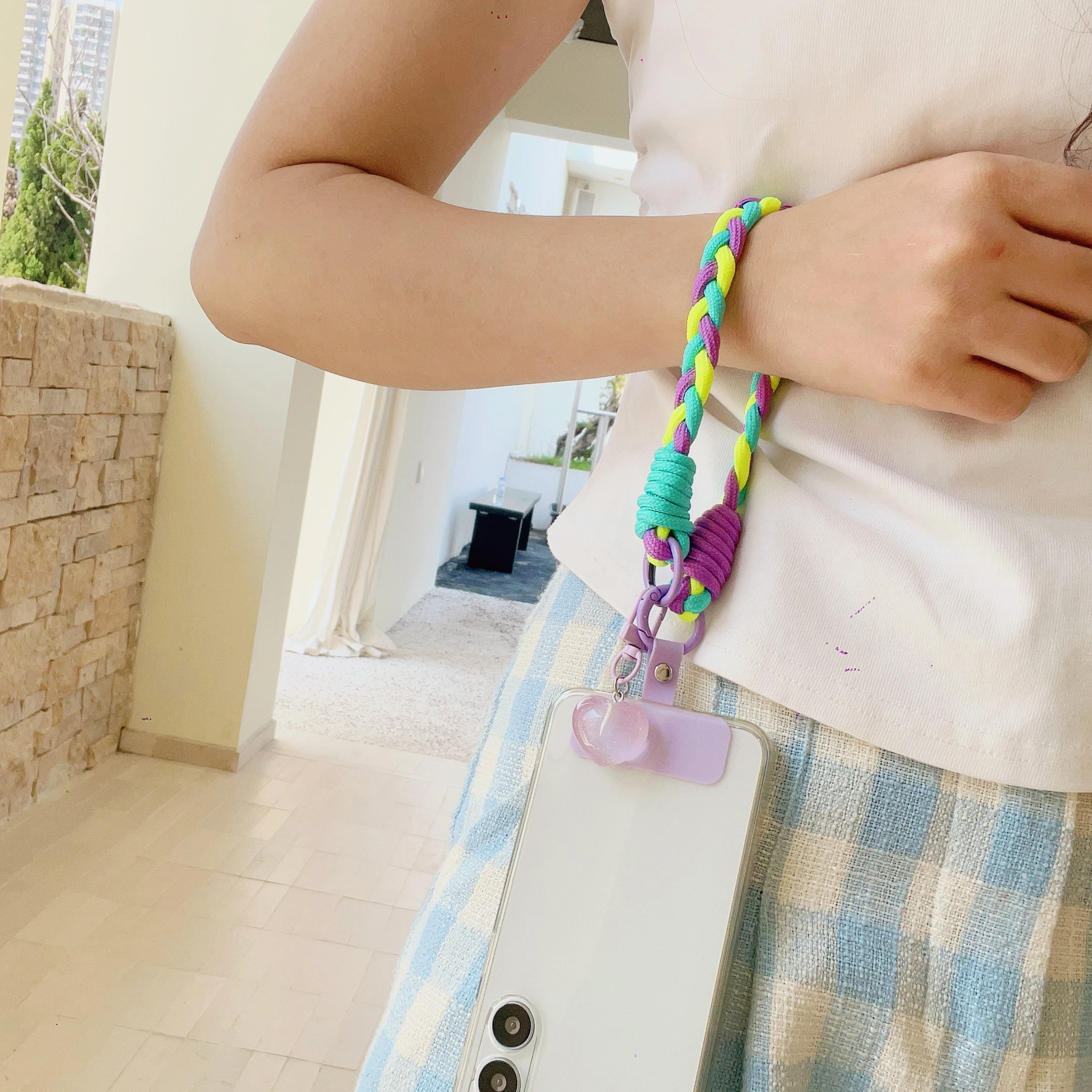 Geeignet für die neue kreative Cartoon-Handy-Shell-Kette, universelle volle Kreis-Kurzseil-tragbare Kette, 3D-Liebes-Cartoon Image