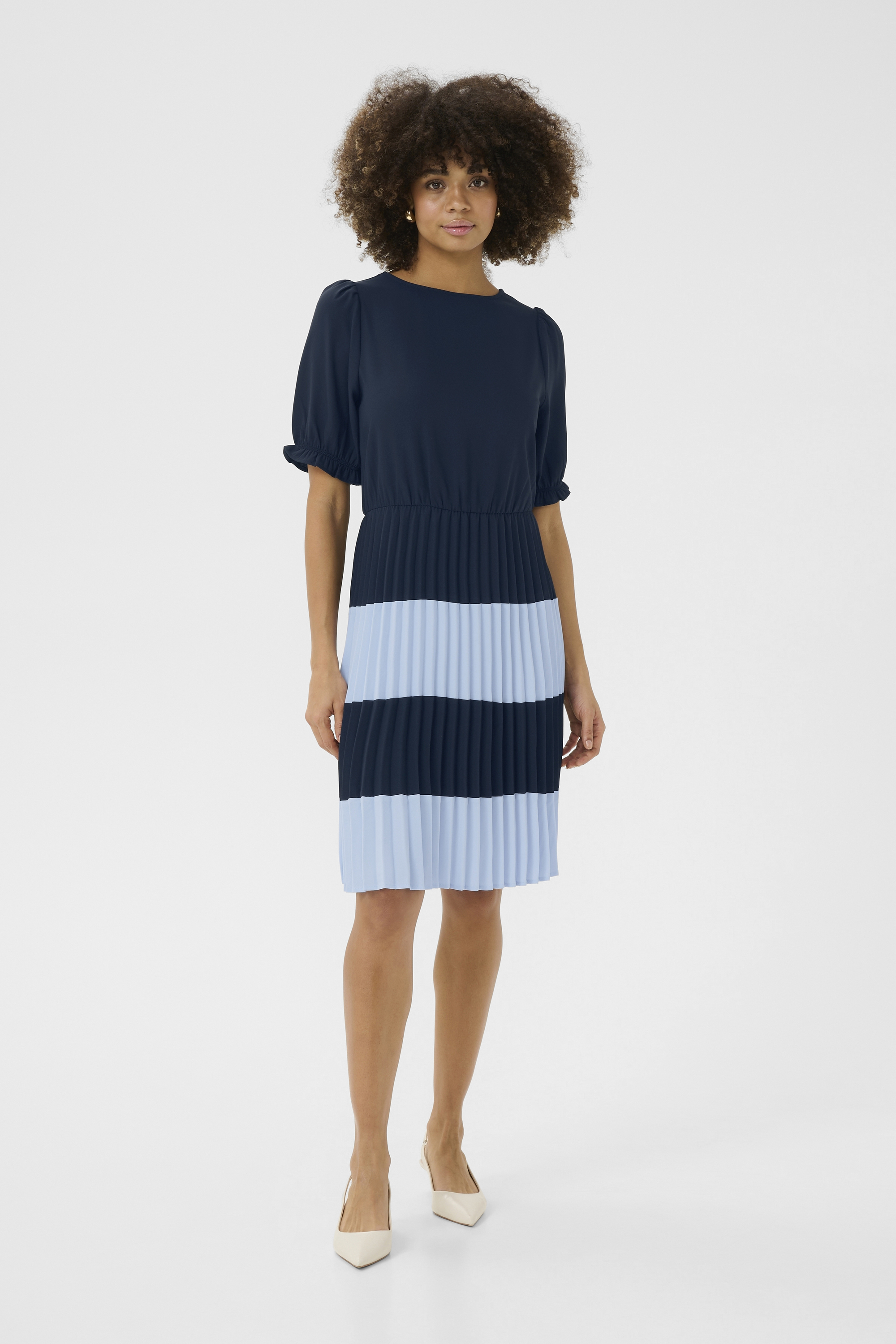 Kleid Feminine blue Image