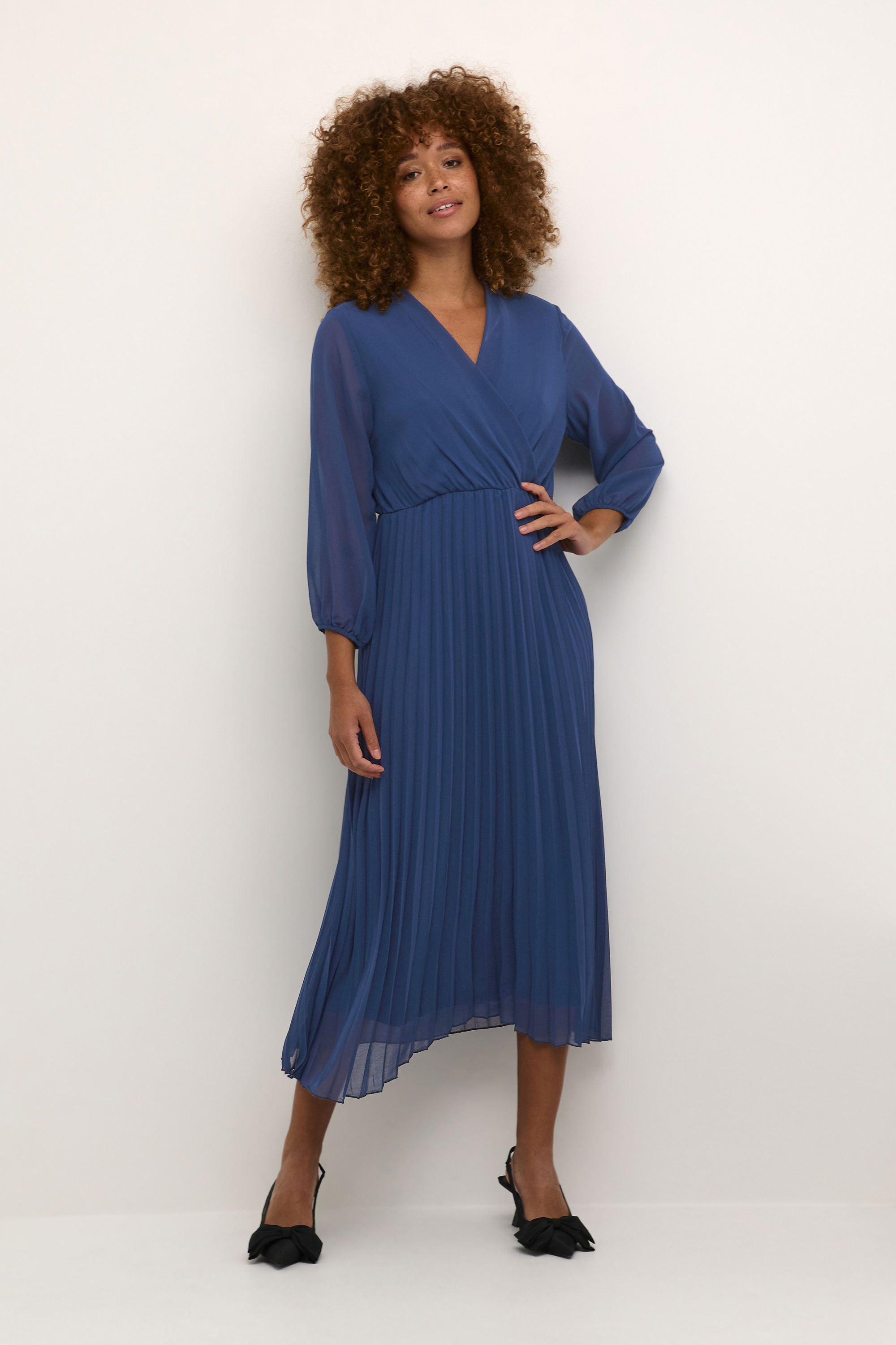 Kleid Feminine blue Image