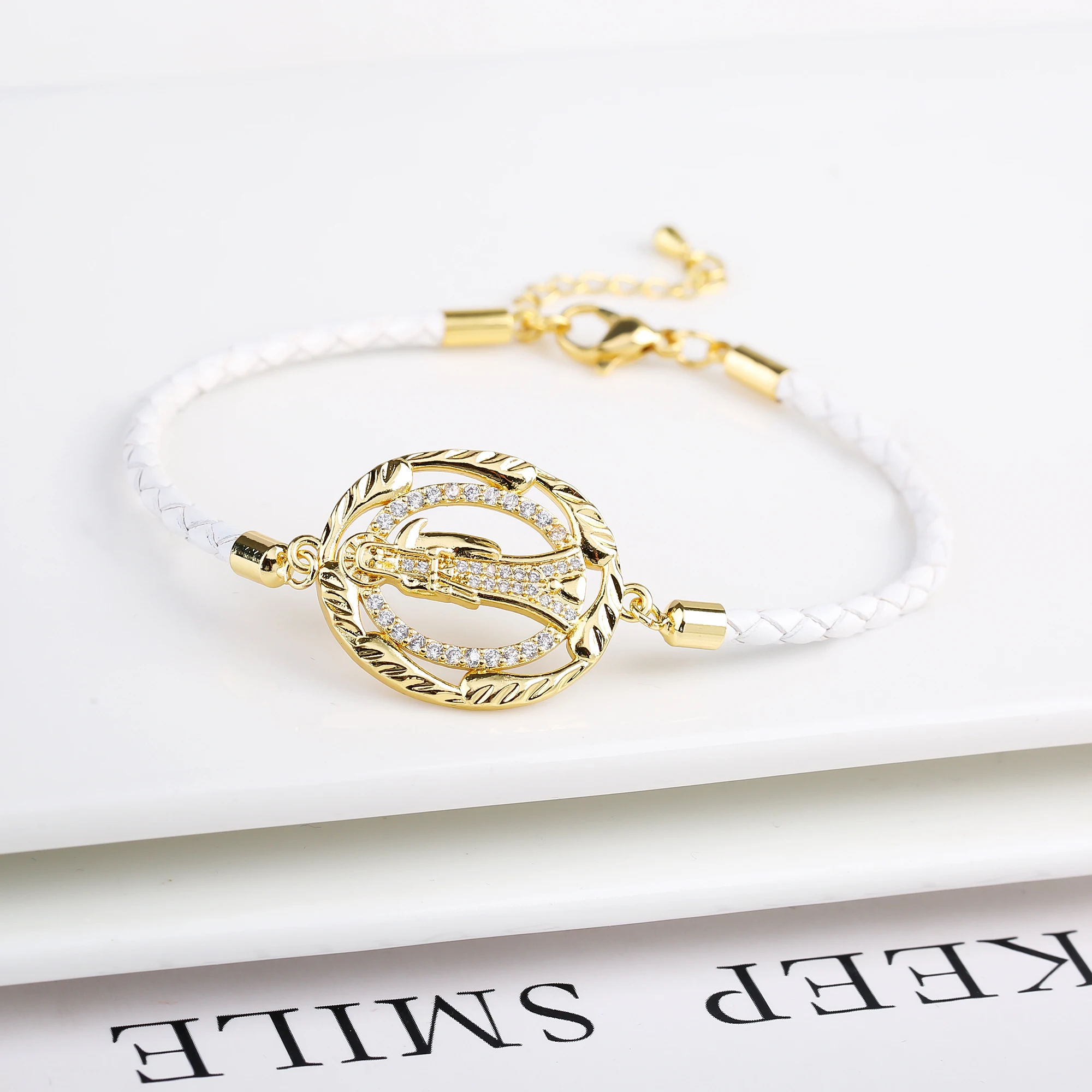 Verstellbarer religiöser Charakter Leder Armreif glänzende Zirkonia St. Jude Armband Mode für religiöse Party Schmuck Frauen Geschenk Image