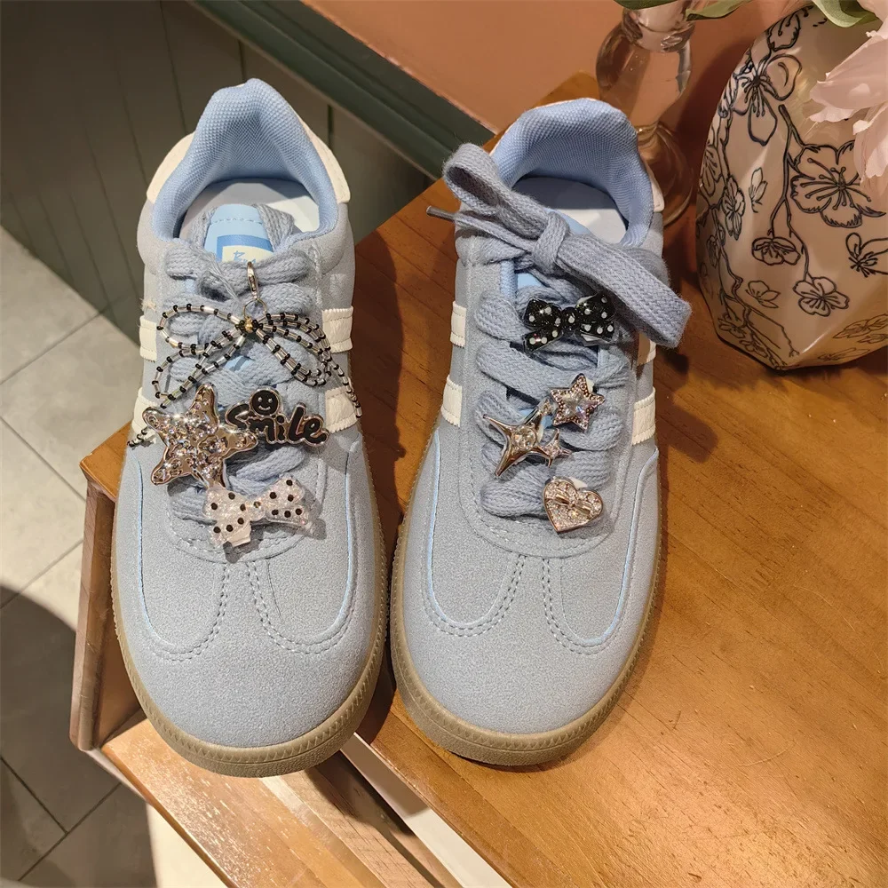 1 Stück schwarz-weiße gepunktete Schnürsenkel-Charms für Turnschuhe, Dekorationen, Premium-Schuh-Charm, Schnalle, Schleife, Liebe, Pentagramm, Schuhe, Zubehör