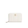 Geldbörse TOMMY HILFIGER "TH FEMININE MED ZA", weiß (ivory), Lederimitat, unifarben, elegant, Kleinlederwaren, Damen Geldbeutel, Portemonnai mit TH-Schmuckelement