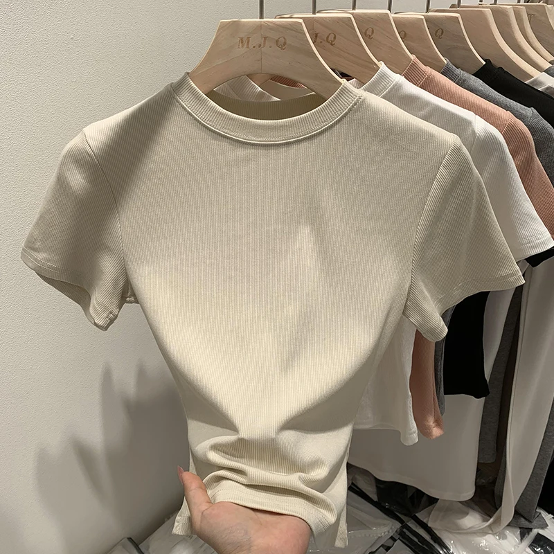 2025, modisches Damen-T-Shirt mit Rundhalsausschnitt, lässiges Straßen-T-Shirt, solides, schlankes Top, T-Shirts, sexy Crop-Top, trendiges und vielseitiges T-Shirt