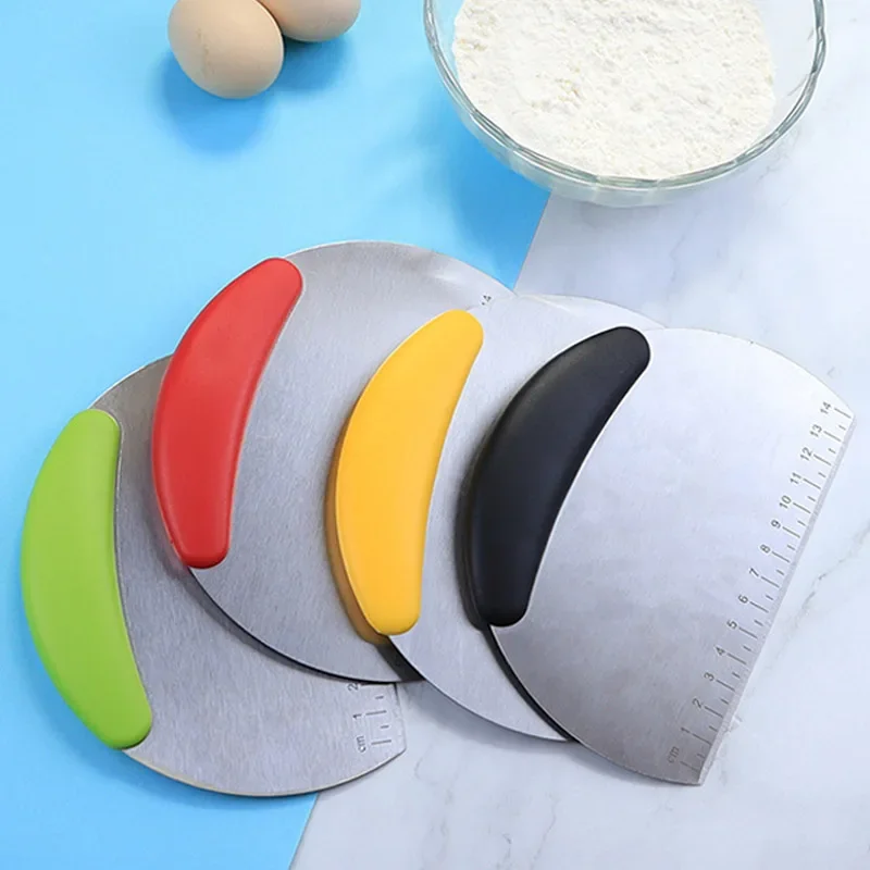 1PC Mehl Cutter Edelstahl mit Skala Mehl Teig Cutter Reis Nudeln Pizza Cutter Komfortable Griff Küche Backen werkzeuge Image
