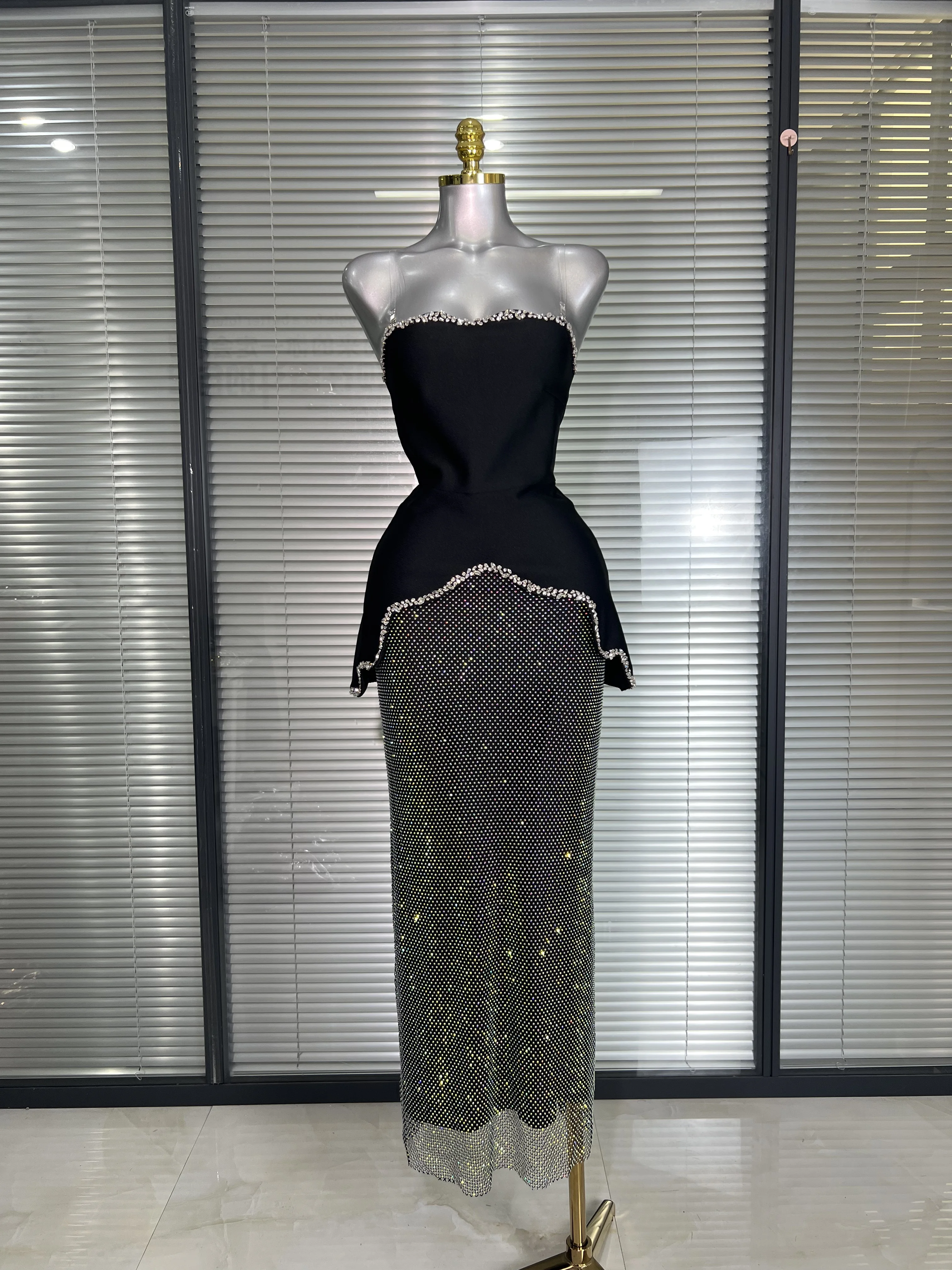 Sommer Neue 2025, Frauen Sexy Liebsten Kristall Verband Zwei Stück Set Promi Sparkly Abend Party Rock Anzüge Image