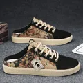 Pantofole casual da uomo Scarpe da passeggio comode con suola spessa Scarpe mezze antiscivolo alla moda con punta chiusa per uomo Mocassini estivi traspiranti