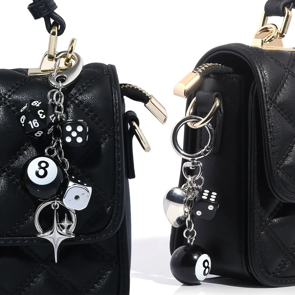 Hiphop schwarze Würfel Nr. 8-Billard-Schlüsselanhänger, Y2K, rosa Glückswürfel, Starburst-Anhänger, Taschenanhänger, Behänge, Punk-Ornament-Zubehör