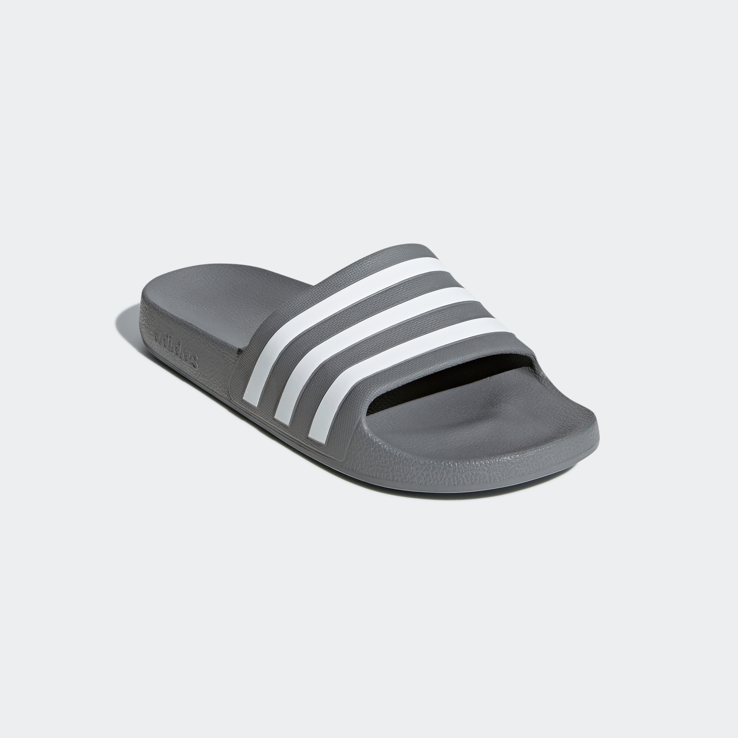 Badesandale ADIDAS SPORTSWEAR "AQUA ADILETTE", Gr. 46, grau (grau three, cloud weiß, grau three), Synthetik, Sportlich, Schuhe