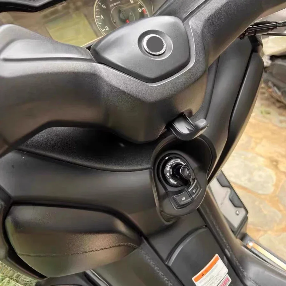 Für Yamaha XMAX 400 300 250 125 NMAX 125 155 NVX 155 Aerox xmax 300 nmax 150 Motorrad Gepäck Haken Tasche Aufhänger Grip Helm Halter Image